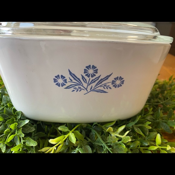 Corning Ware Vintage Pyrex Blue Flower Decor - Picture 4 of 11